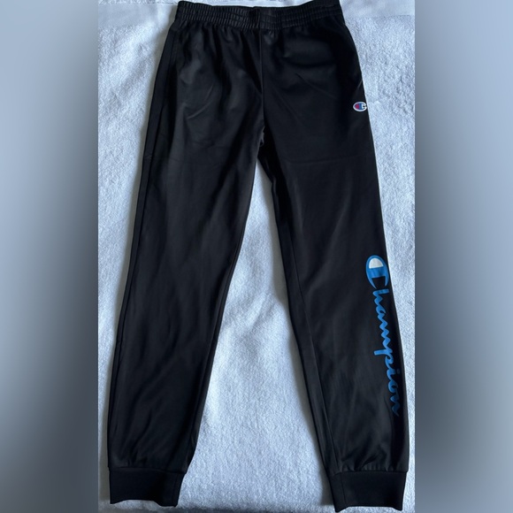 New w/o tags Champion Boys black joggers size M standard fit - Picture 1 of 3